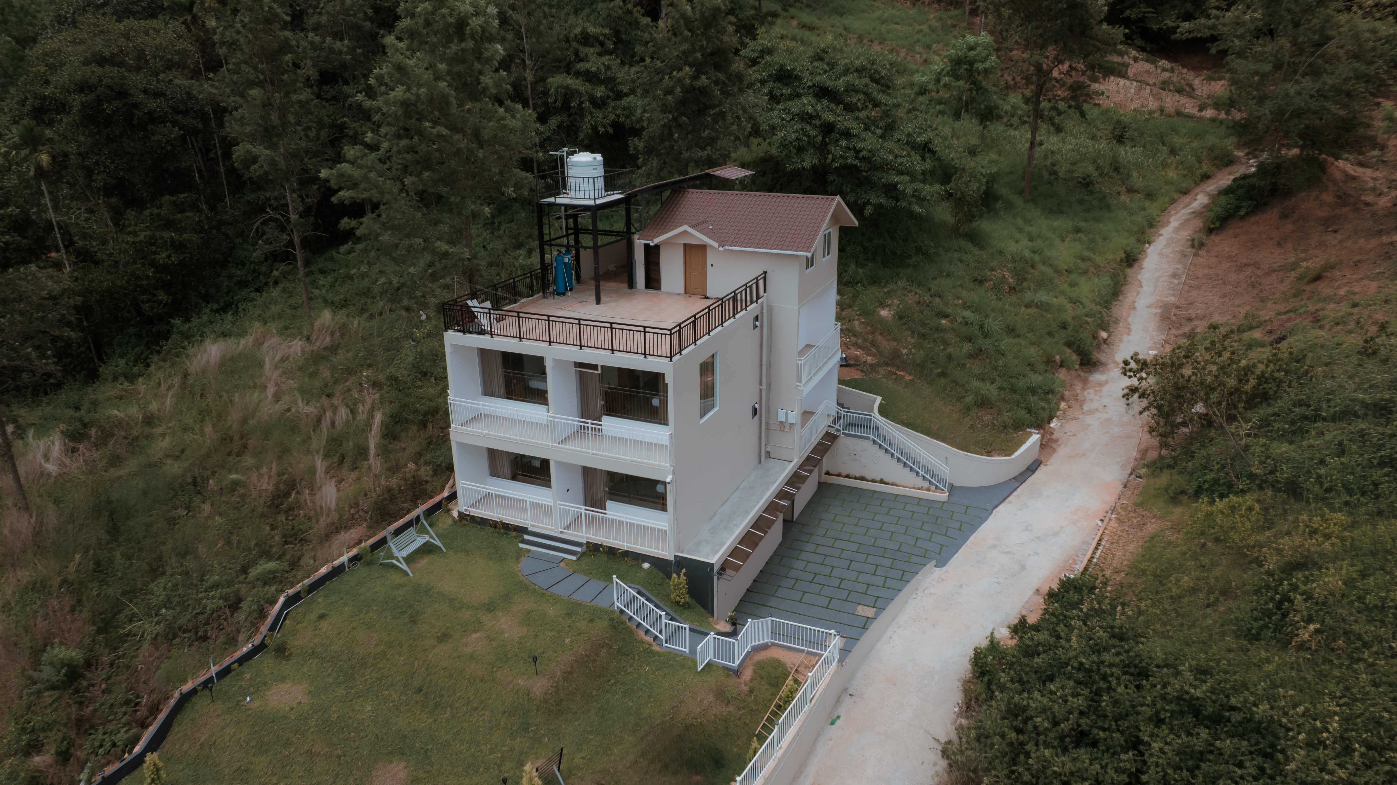 Riverside Paradise exterior aerial view